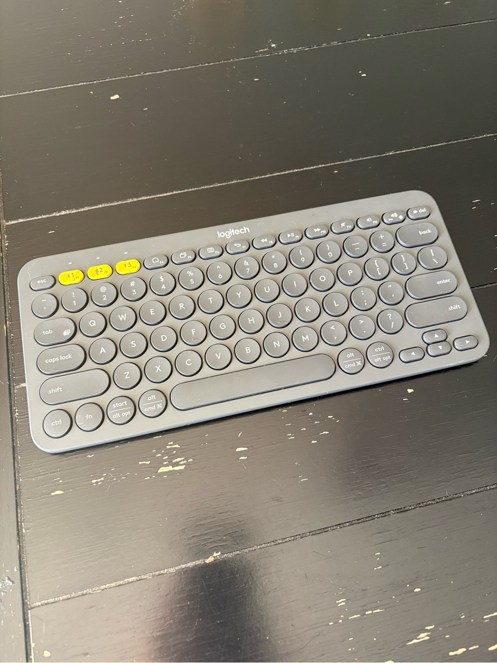 Logitech Slim Wireless Keyboard - Light Gray